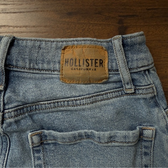 Hollister Ultra High-Rise Dad Jean Vintage Stretch Light Blue - Picture 3 of 7